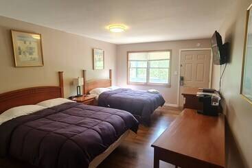 Werry S Cottages Motel & Pub By Oyo East Stroudsburg Poconos