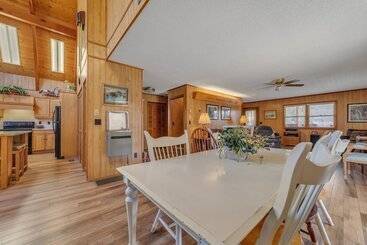 Lake Lure Retreat   A Beautiful Lakefront Lodge On Mirror Lake Waterfront Newly Expanded Deck 4 Bedr