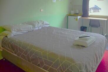 فندق على الطريق Mineral Lodge