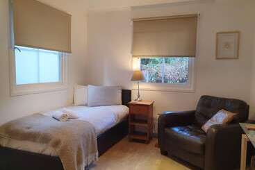דירת נופש Large 3 Bed House With Separately Bookable Studio
