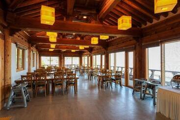 Hanok Hotel Odongjae