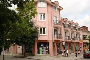 Hotel Guest House Deloni