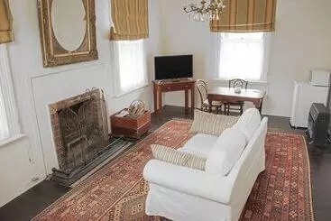 Hotel Hillview Heritage Estate