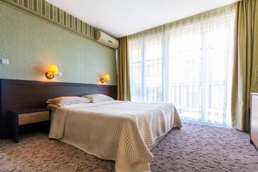 هتل Kalithea Family