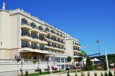 Hotel Therma Palace   Mineral Pool & Spa & All Inclusive