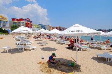 استراحتگاه Aurelia Beach Complex