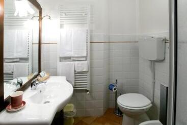 مبيت وإفطار Villa Martina