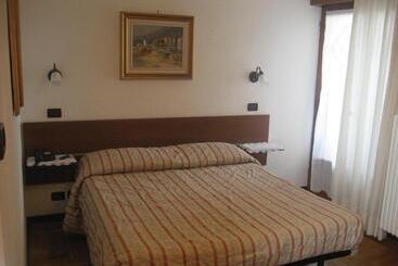 호텔 Albergo Castello Da Bonino