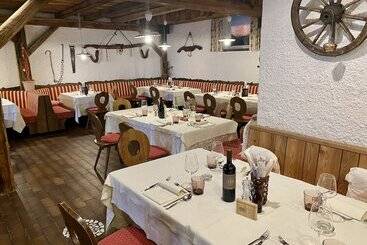 Отель Castel Latemar