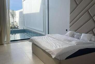 Resort شاليهات ليفارد