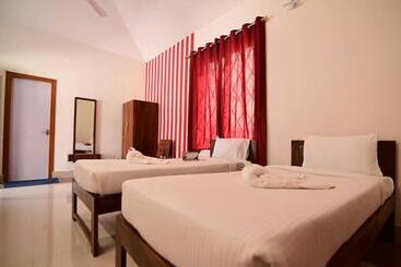 Hotel The Byke Niranjana