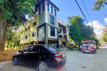 Panzió Gbu Loboc River Guesthouse