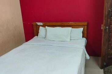 Hotel Lakshmi Sri Deluxe Lodge