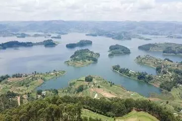 هتل Lake Bunyonyi View Lodge
