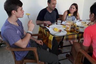 تختخواب و صبحانه Anusha Holiday Inn