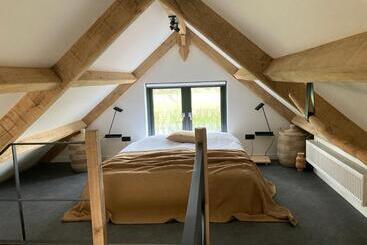 مبيت وإفطار De Rheebok