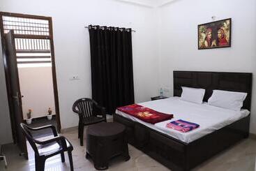 Hotel Rang Vilas Residency Vrindavan