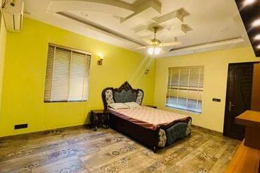 Shashi Farms For Pool Parties And Stays