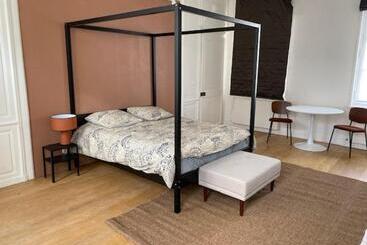 Отель Chez Victor H