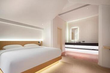 Hotel Yolo Vacation Homestay