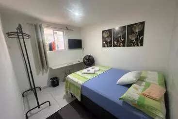 ペンション Cantinho Aconchegante   Quarto 02 Ar Condicionado