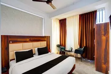 Collection O Hotel Apple Tree