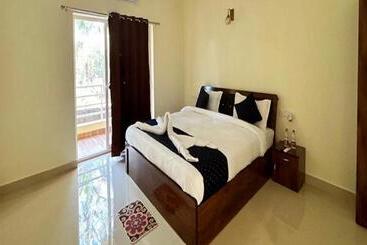 Fabhotel Sterling Garden