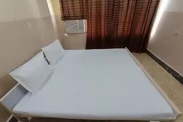 Ayodhya Hotel Nitya