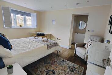 Bed & Breakfast Clifton House