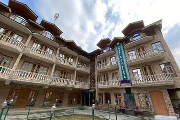 Hotel City Plaza, Srinagar