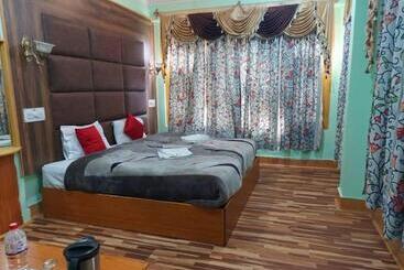 Hotel City Plaza, Srinagar