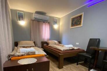 펜션 Babér Apartmanház Balatonakarattya