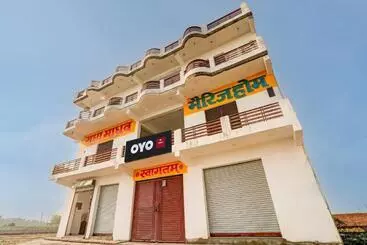 Hotel Oyo Rd Palace
