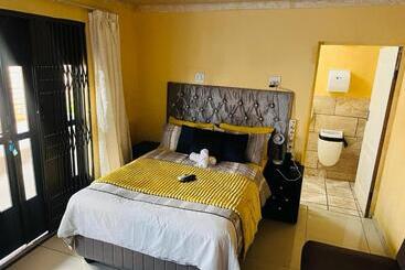 פנסיון Eliza Guest House