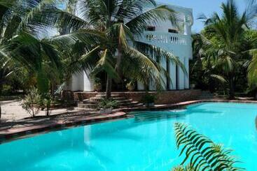 پانسیون Mwezi Nyota