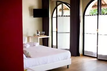 Nocleg ze śniadaniem La Madernassa Resort   Casalora Dimora Storica Di Charme