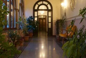 تختخواب و صبحانه Il Giardino Segreto Di Ascoli Piceno