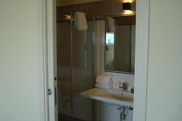 هتل Albergo Cristina