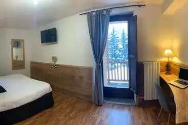 Hotel Coeur Du Village