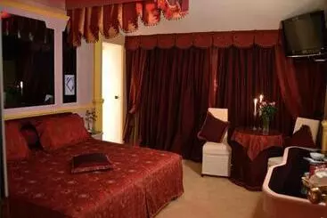 Motel 2