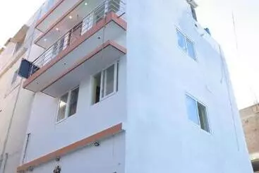 Amudha Hotels & Restaurant