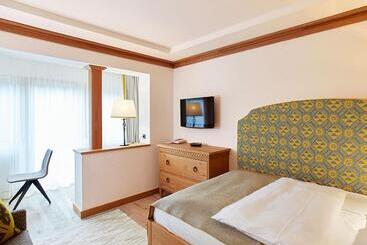 فندق Hochschober