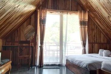 Pensão Amphai Guest House