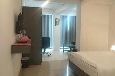 پانسیون Yummly Land Guest House