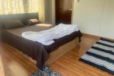 Bed and Breakfast Reys Cafe And Boutique Cottage   A Jungle Stay