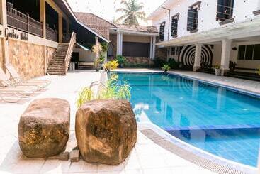 Hotel Romantic Garden