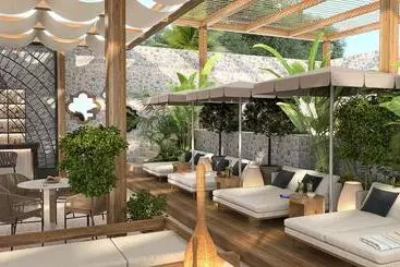 Hotelli Ruins Luxury Resort