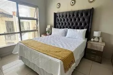 پانسیون Omosa Guest House