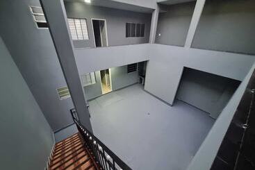 هتل Villa Fátima Hostel Gru