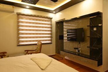 Raj Vilas Hotel & Resort